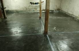 Затертый бетонный пол.Проезд Рыбозаводской 27